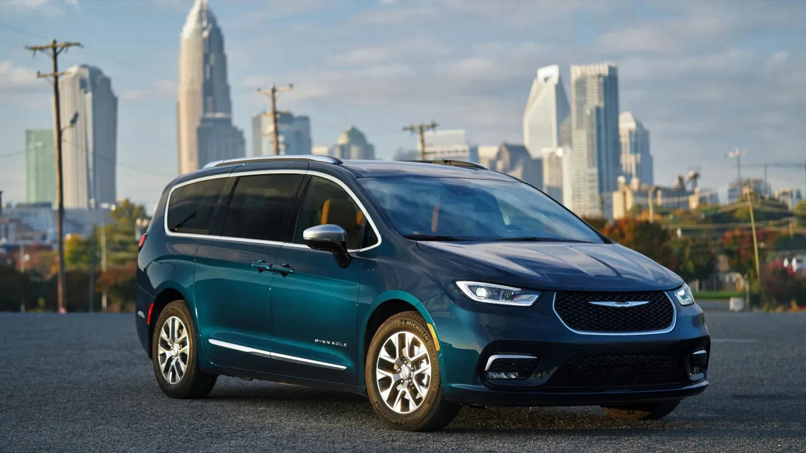 2025 Chrysler Pacifica Hybrid